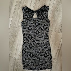 Poetry Clothing Short Black/Silver Bodycon Lace Dress. Size Medium